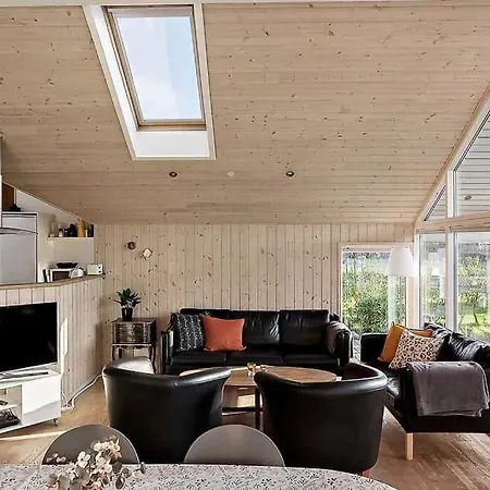 M399-vaeggerlose-baeverstien-45 Bøtø By