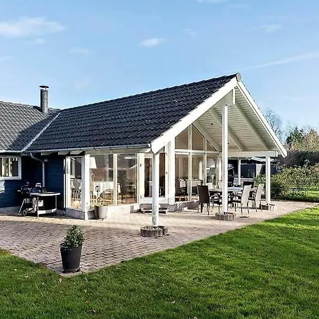 M399-vaeggerlose-baeverstien-45 Bøtø By