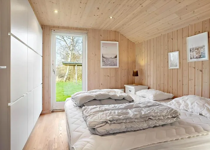 M399-vaeggerlose-baeverstien-45 Bøtø By